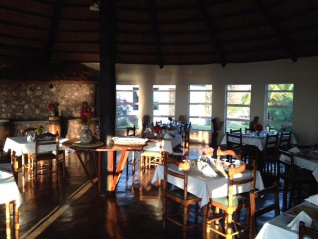 Musungwa Safari Lodge Shanjungu Buitenkant foto